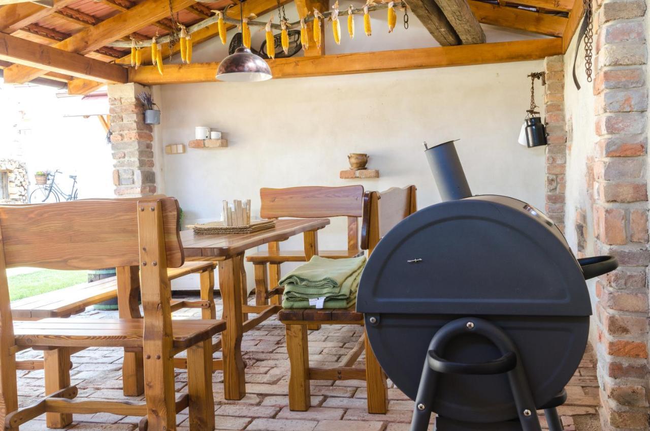 Chalupa Hlohovec Villa Exterior foto