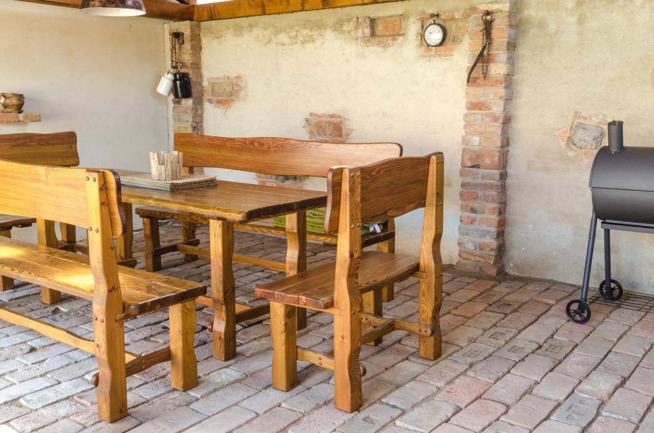 Chalupa Hlohovec Villa Exterior foto